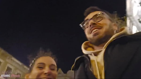 Annalisa, Danika i Steve Foursome kończy się podwójnym squirtingiem i przeciążeniem spermą