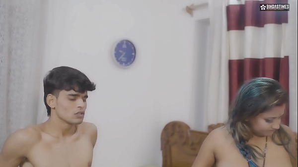 Bihari Bhabhi lubi pieprzyć się ze szwagrem Body Builderem, gdy nikogo nie ma w domu