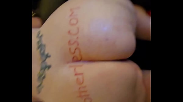 Candid Sandra uwolniona: Powrót Candid Sandra wielki tyłek uwielbienie łupów i grube owłosione duże usta cipki lizać i ssać, mając twarz zakopaną w jej grubym tyłku