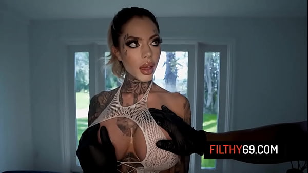Cycata wytatuowana laska bierze BBC po tłustym masażu – Chantal Danielle
