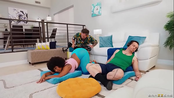 Detecting Some Booty Avery Jane / Brazzers / Wpisz XVPROMO na oficjalnej stronie, aby uzyskać zniżkę
