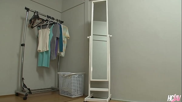 Japońska ślicznotka Ren Azumi zostaje naoliwiona i żarliwie zerżnięta