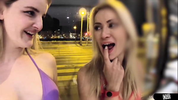 Lady Gang tryska i tryska w spermie czeskich fanów piłki nożnej!