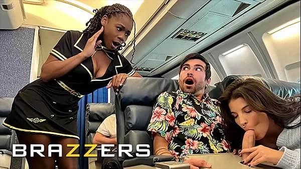 Lucky pieprzy się z stewardesą Hazel Grace na osobności, gdy LaSirena69 przychodzi i dołącza do gorącej trójki – BRAZZERS