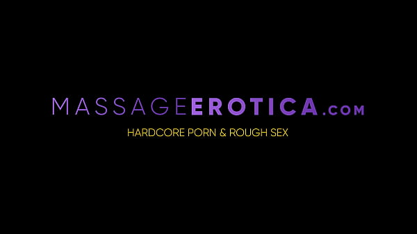 MassageErotica.com – MILF z grubsza pieprzy cycatą hebanową laskę
