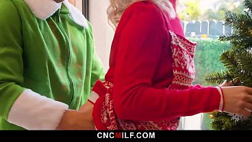 Moja nowa macocha i przyrodnia siostra sprawiły, że na Boże Narodzenie poczułem się jak w domu – Cncmilf