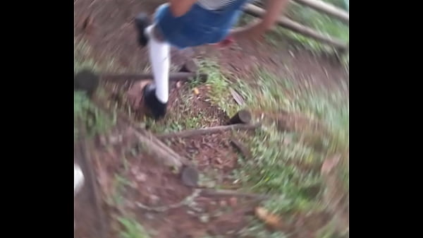 OUTDOOR SEX #01 Prawdziwy seks, seks na świeżym powietrzu, prawie przyłapano mnie na seksie w parku! Prawdziwy seks w parku jest szalony.