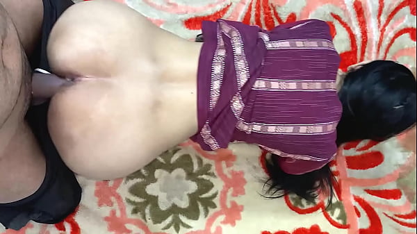 Po uwiedzeniu Bhabhi, zerżnąłem jej cipkę i potajemnie nagrałem wideo