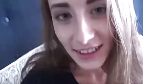 Ładna buźka uroczej koleżanki