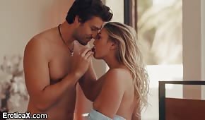 Zmysłowy seks z blond kocicą