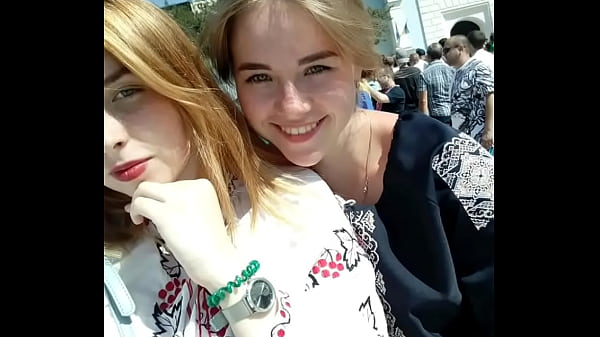 Sprzedaję brudną i śmierdzącą bieliznę. Wyślij mi wiadomość i możemy kontynuować.
