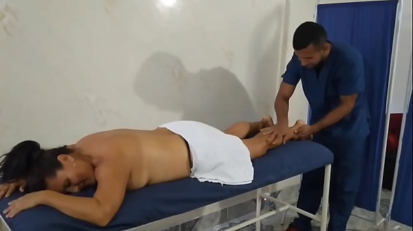 Terapeuta rozgrzał się i przekroczył granicę