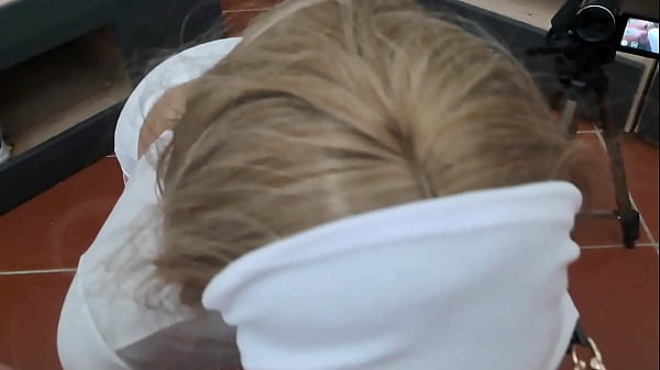 zapowiedź – MILF POV kompilacja obciągania w okularach